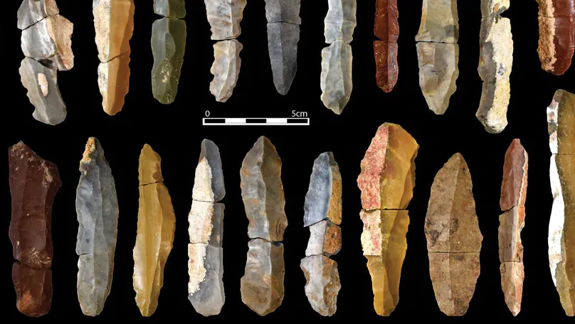 Refitting the Context: A Reconsideration of Cultural Change among Early Homo sapiens at Fumane Cave through Blade Break Connections, Spatial Taphonomy, and Lithic Technology